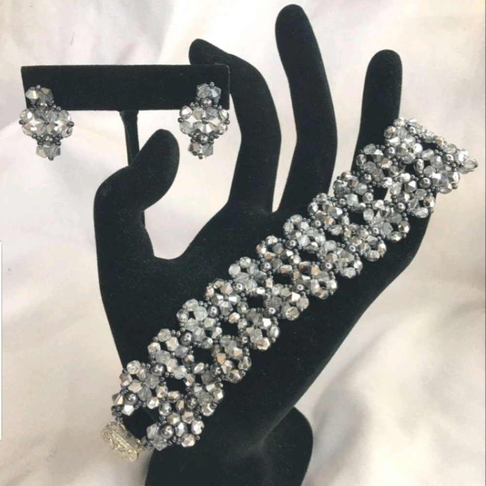 Silver Lust Bracelet & Earring Set